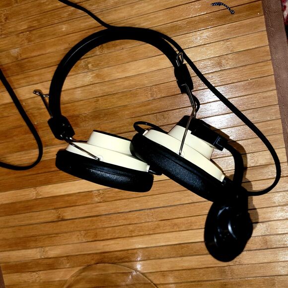 Vintage Bell & Howell Headphones w/ Mic Mono model 715305 Retro Ear-Cup Look New - Picture 13 of 16